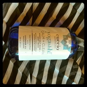 Cuccio Yogahhh! Calm + Clean Epsom Salt Wash